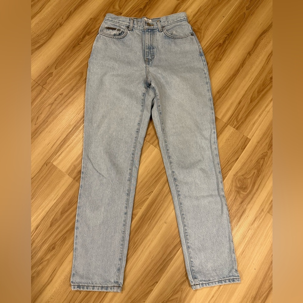 Calvin Klein mom jeans, size 4, light wash